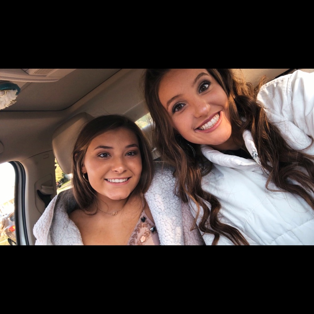 Meet your Posher, Chloe